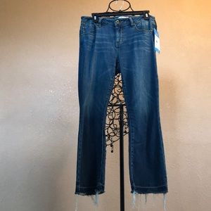 NWT- kick it crop